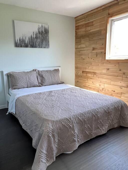 Family Friendly Cottage ☆Walking Distance To Beach Lions Head Exterior photo